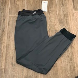 Hill City/Gap Lightweight Pant Size L Brand New